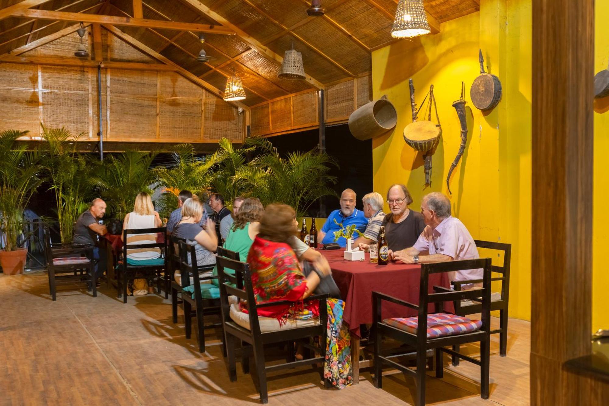 Hotel Parkside & Swimming Pool-Between Greenery And Azure ,Your Perfect Retreat Chitwan Exteriér fotografie