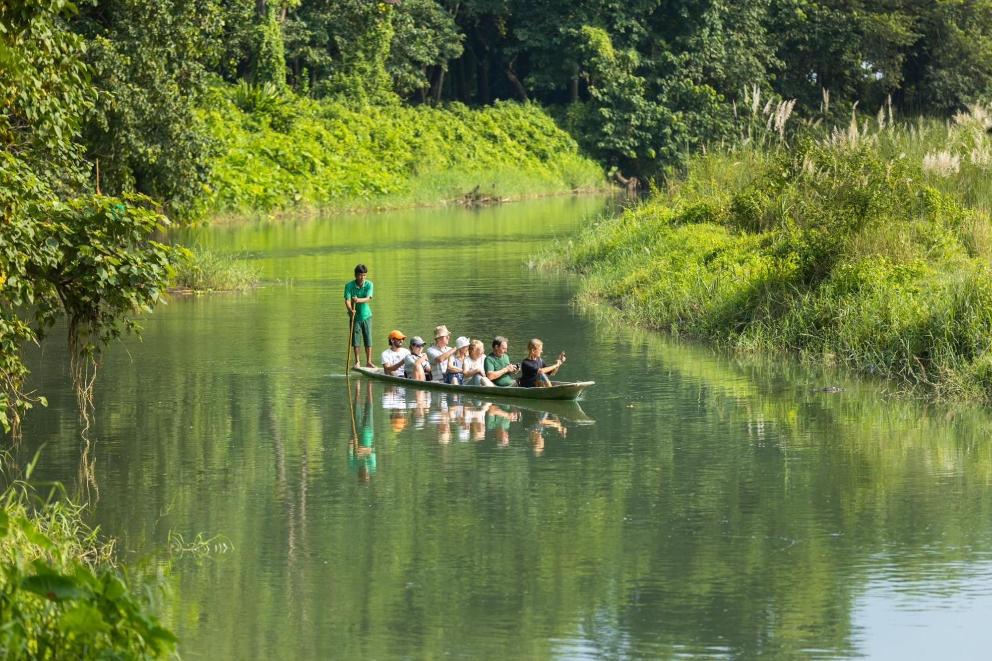 Hotel Parkside & Swimming Pool-Between Greenery And Azure ,Your Perfect Retreat Chitwan Exteriér fotografie